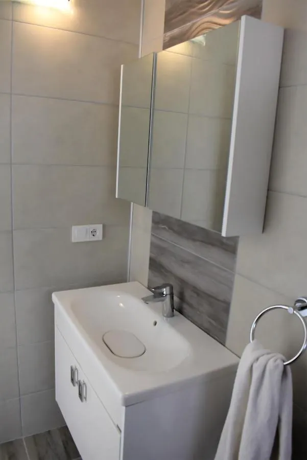Memories Signature Apartment Cedit